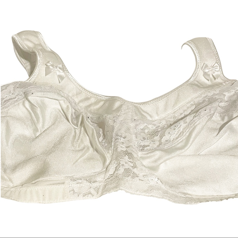 Comfort Choice Plus Size‎ 40C White Lace Wire Free Wireless Bra